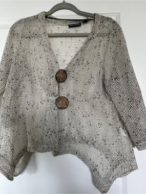 Nina Leonard Open Weave Knit Top in Beige with Brown Buttons